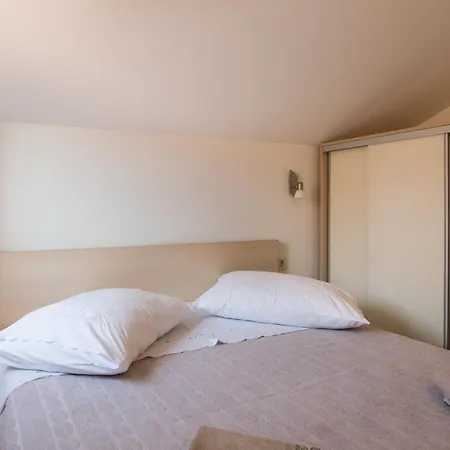 Sunrise Apartment *