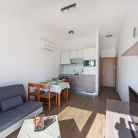 Sunrise Apartament Brist